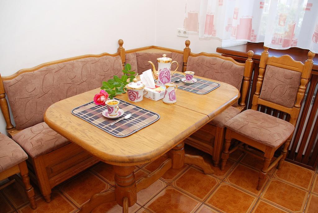 Rentday Apartments - Kiev Esterno foto