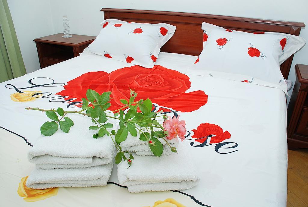 Rentday Apartments - Kiev Esterno foto